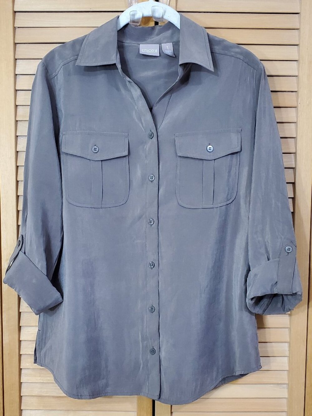 Chicos Silky Chic Sophia Long Roll-Tab Sleeve Shirt Size 1 (8)